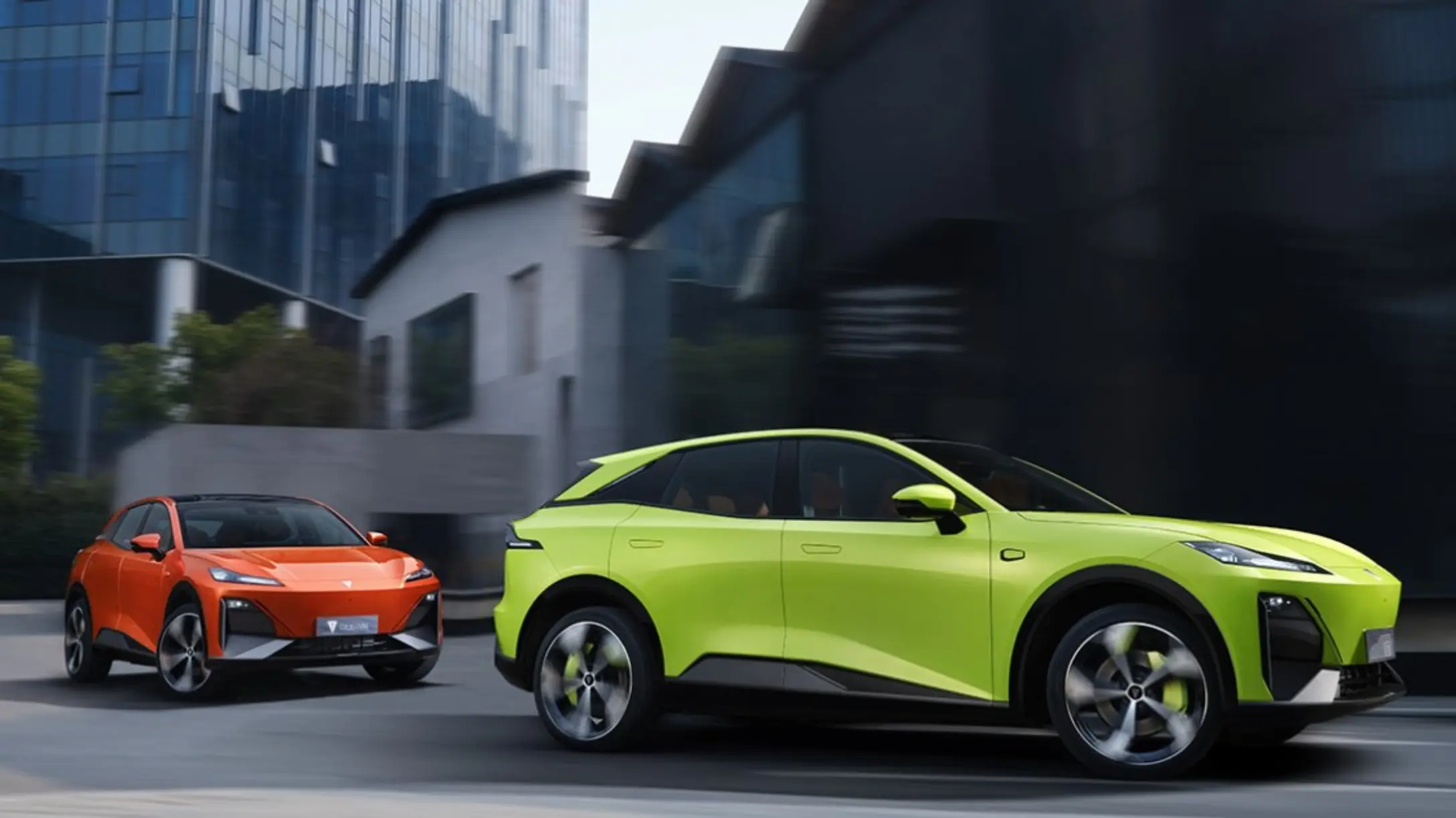 Dos vehículos eléctricos Deepal S07