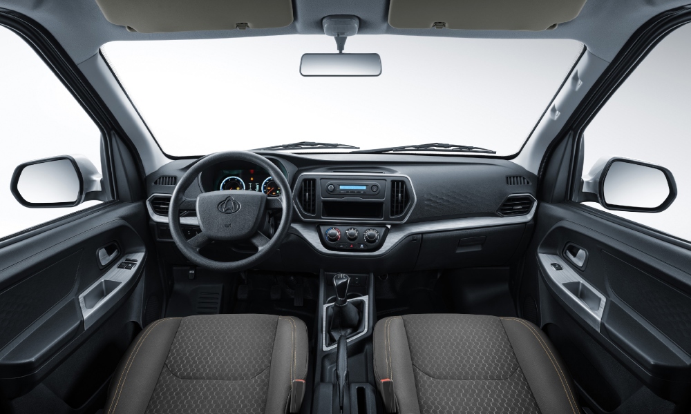 Vista interior de van de carga Changan Grand Supervan Plus Panel de los asientos frontales.